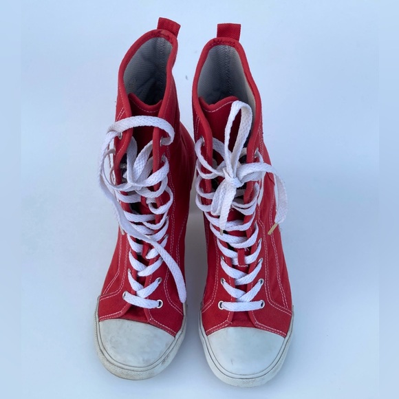 Soda high heel high sneakers with American flag patch Red/White size 9 preloved - Picture 4 of 10